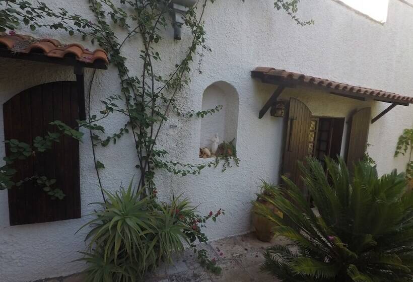 فندق ريفى Agriturismo Masseria Piutri