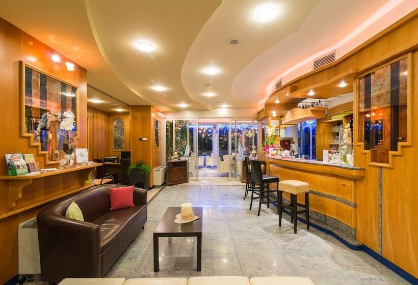 هتل Ambassador Suite