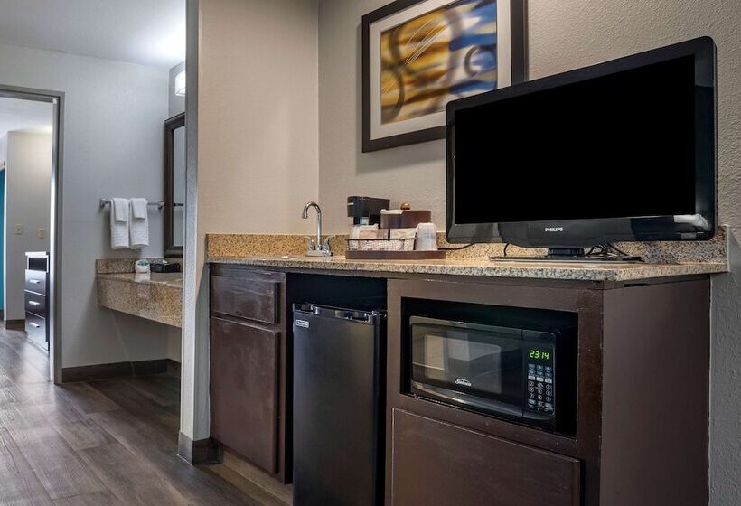 هتل Best Western Carlton Suites