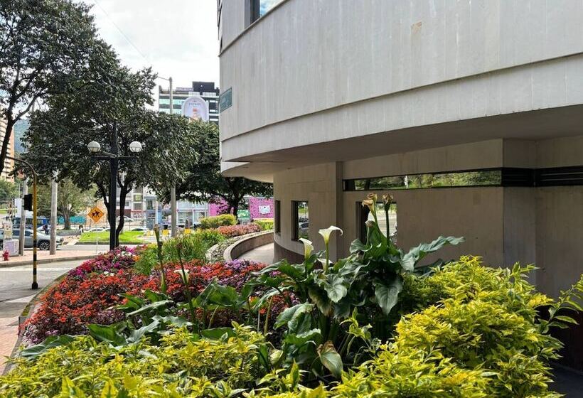 בית מלון כפרי Bogota Regency Usaquen