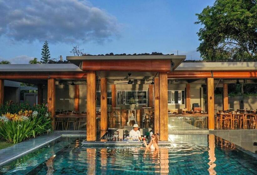 בית מלון כפרי Candi Beach Resort & Spa