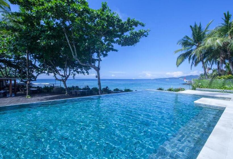 בית מלון כפרי Candi Beach Resort & Spa