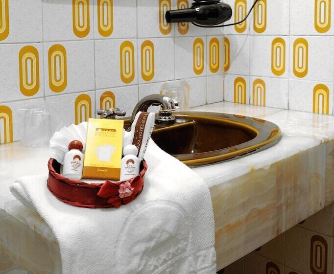 هتل Cesar S Plaza