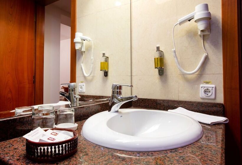 هتل Duke Romana City Center