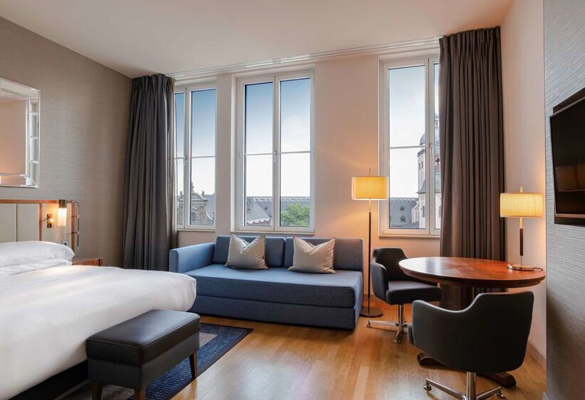 هتل Hilton Cologne