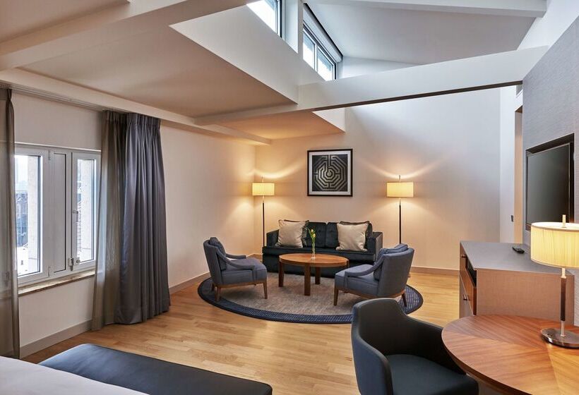 هتل Hilton Cologne