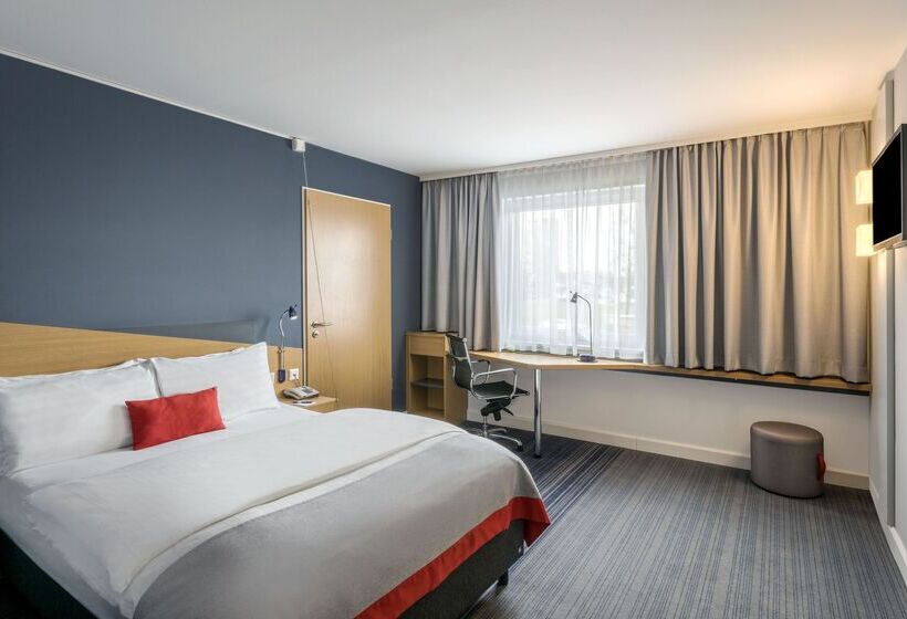 هتل Holiday Inn Express Cologne Muelheim, An Ihg