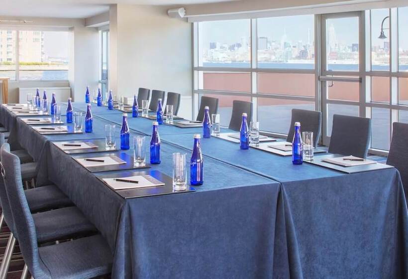 Hotel Hyatt Regency Jersey City on the Hudson