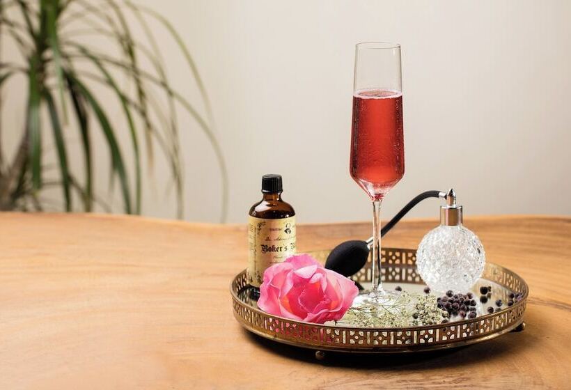 Le Meridien Ra Beach Hotel And Spa