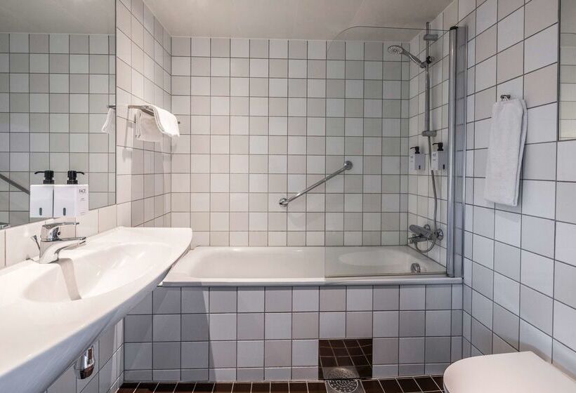 هتل Scandic Sluseholmen