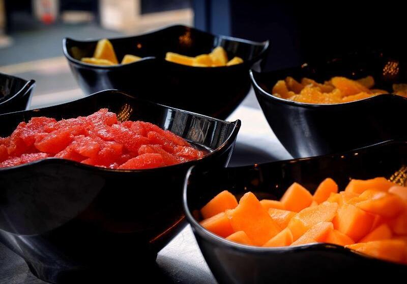 هتل The Westminster London, Curio Collection By Hilton