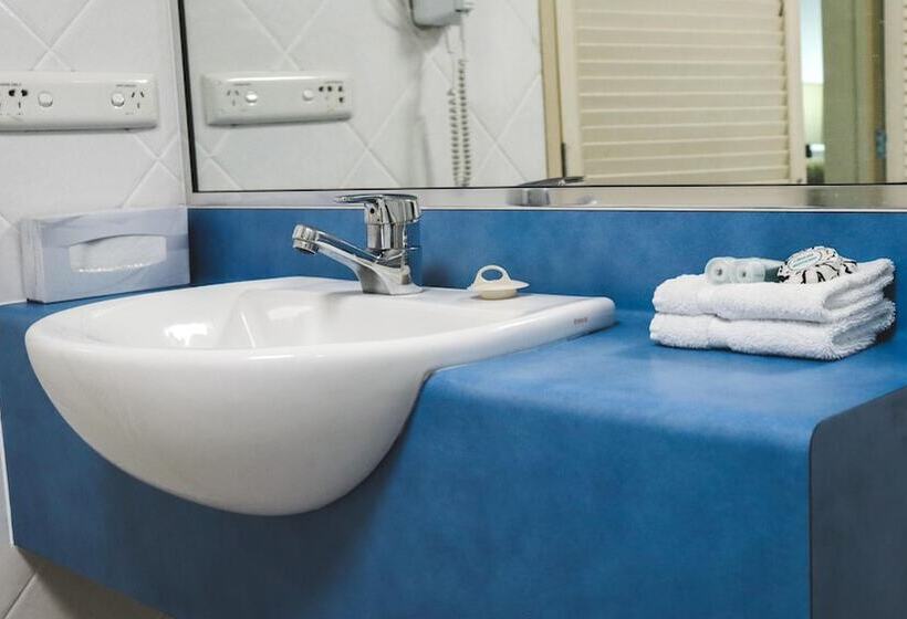 هتل Heritage Cairns