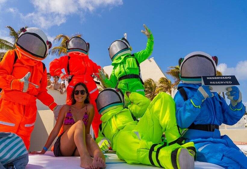 استراحتگاه Grand Oasis Cancun