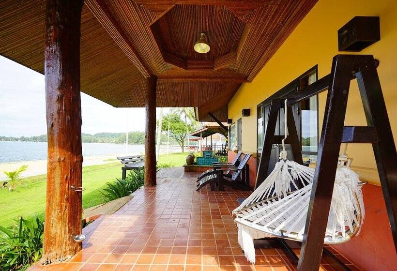 استراحتگاه The Aiyapura Koh Chang