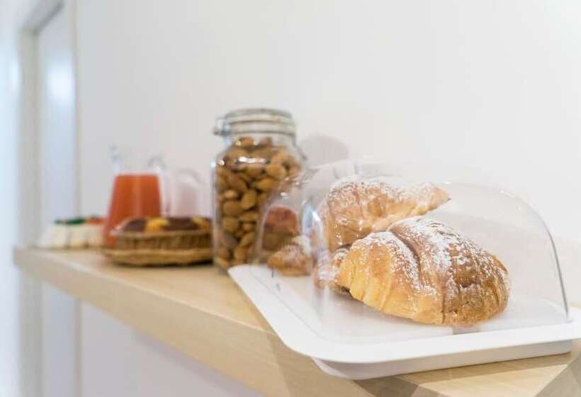 تختخواب و صبحانه Suite Dreams