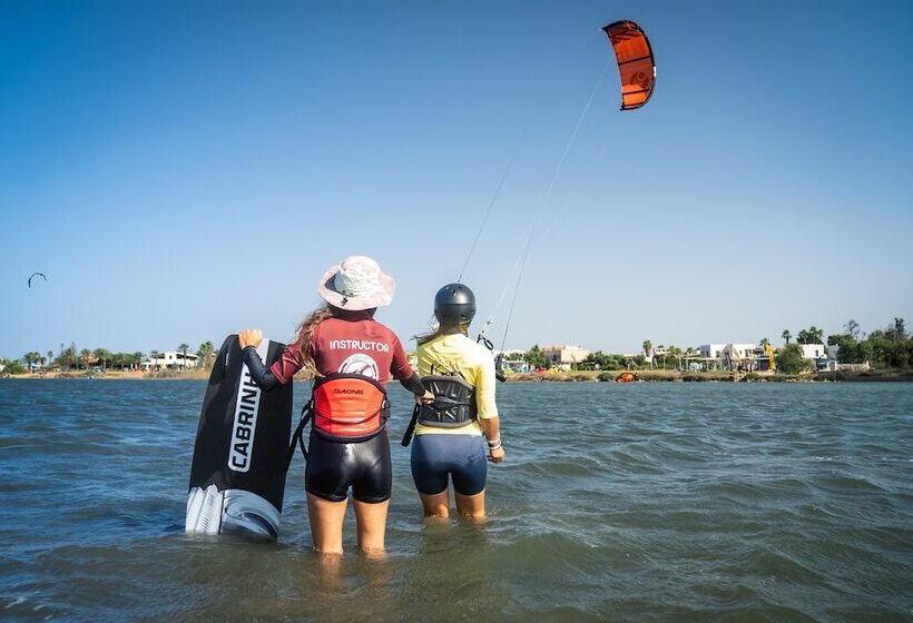 مسافرخانه Prokite Alby Rondina Resort