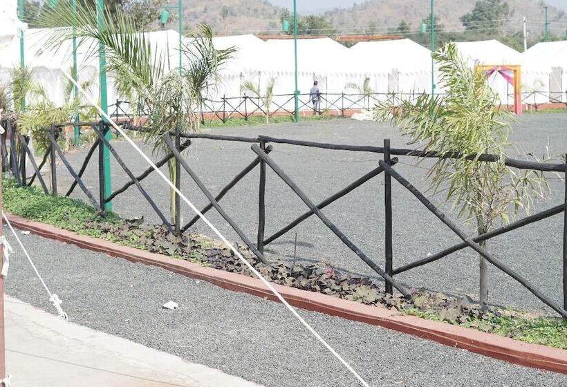 Отель Polo Tent City & Resort