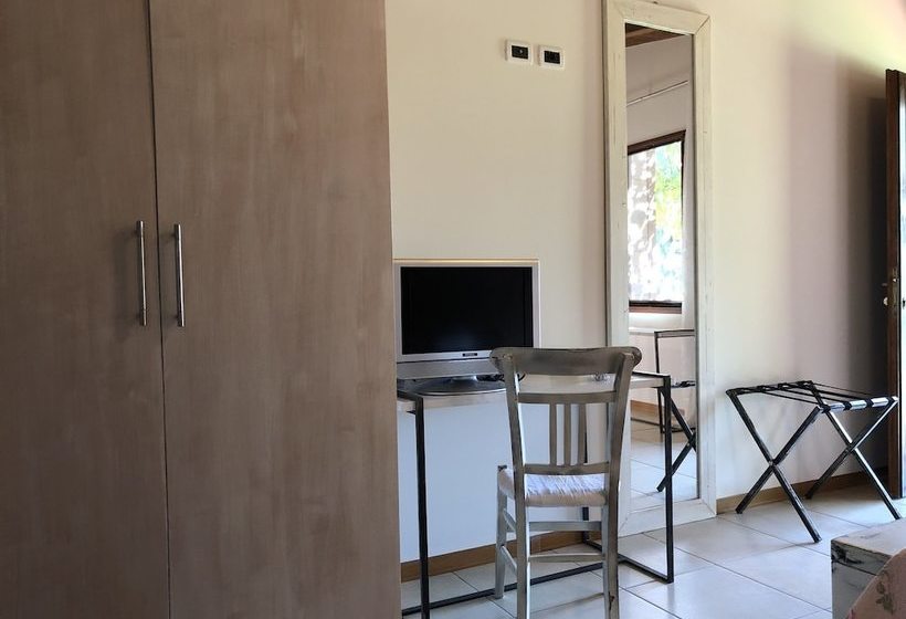 乡村酒店  Azienda Agrituristica Masseria I Risi