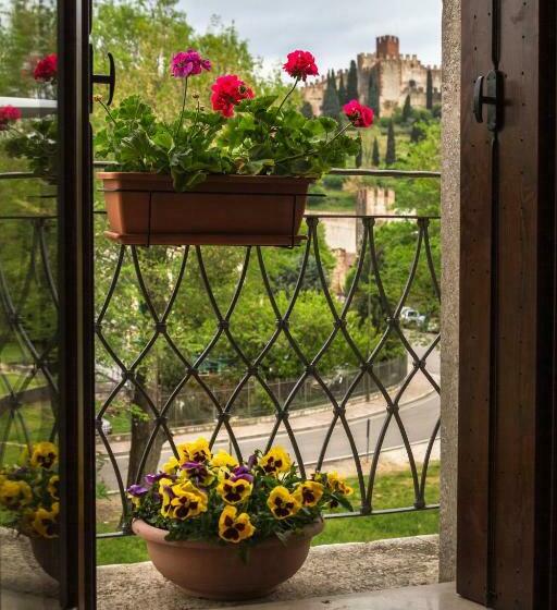 Пансион La Finestra Sul Castello
