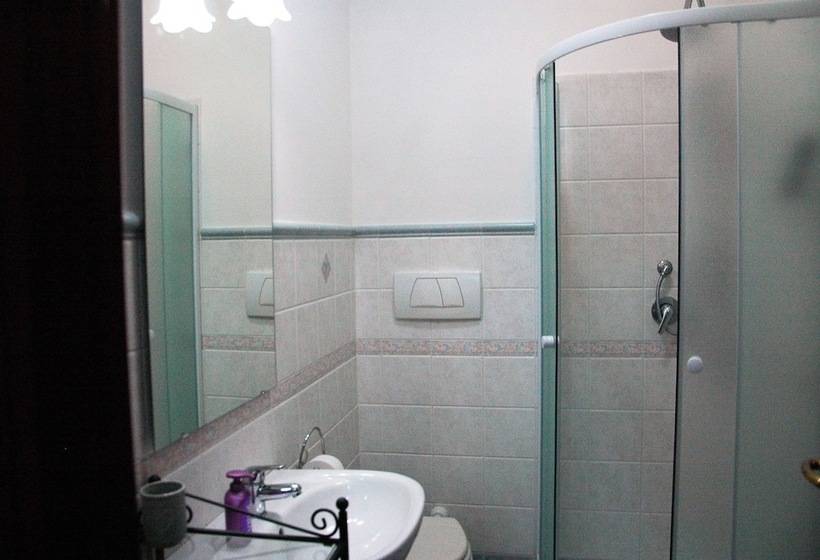 بنسيون Le Anfore