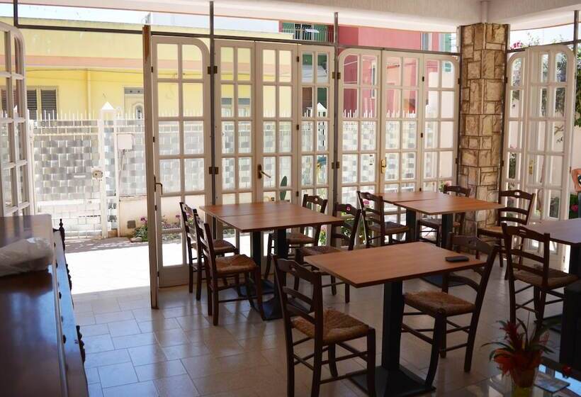 تختخواب و صبحانه Villa Felice