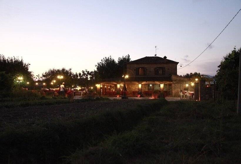 فندق ريفى Agriturismo Isca Delle Donne