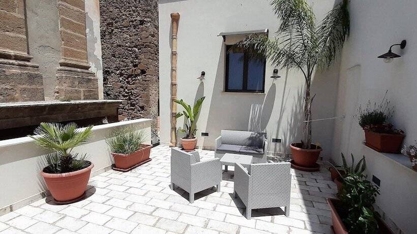 Casa Dell Aromatario B&b