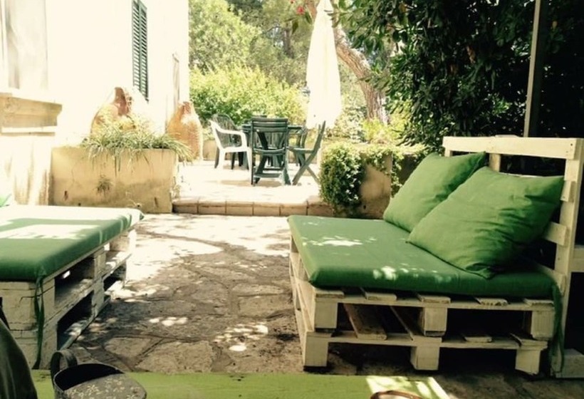 تختخواب و صبحانه Villa Dei Pini