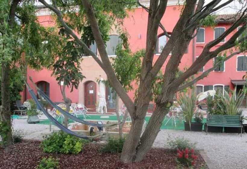 فندق ريفى Agriturismo Quadrifoglio Relax