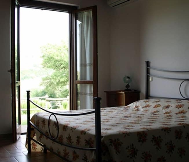 فندق ريفى Agriturismo Serratone