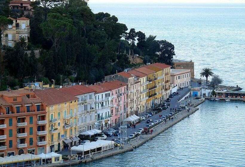 فندق Yatch Suite Porto Santo Stefano