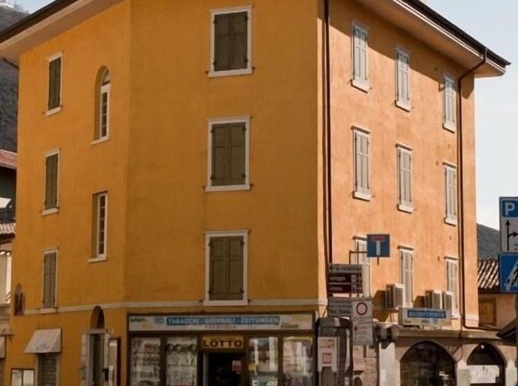 فندق Appartamenti Baia Azzurra