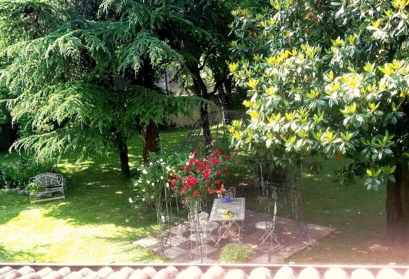Bed and Breakfast Fiori Di Maggio
