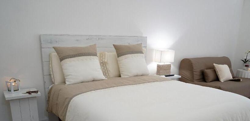 Femily B&b Bed And Breakfast Di Puglia In   Bari