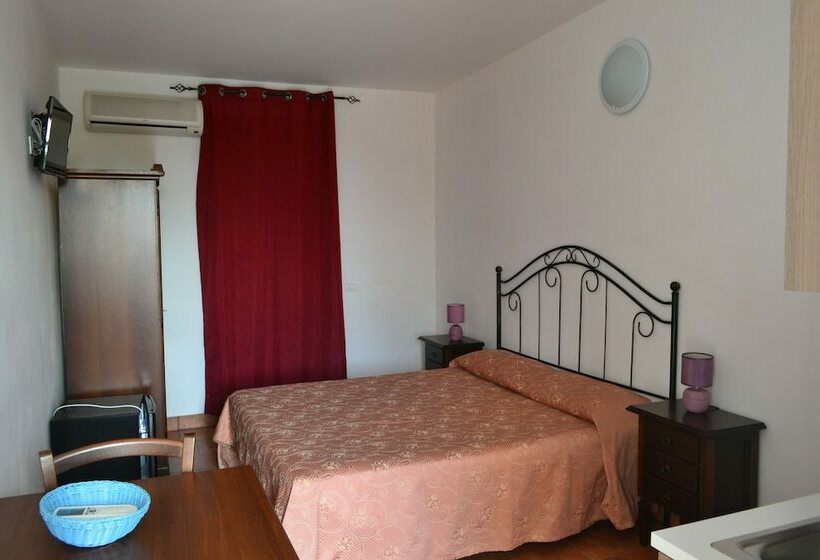 مسافرخانه Case Vacanze La Giara