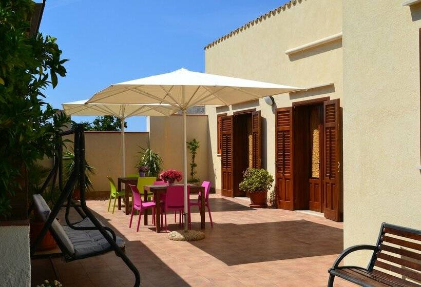 مسافرخانه Case Vacanze La Giara