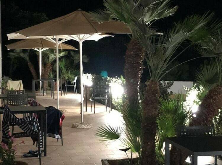 مسافرخانه Case Vacanze La Giara