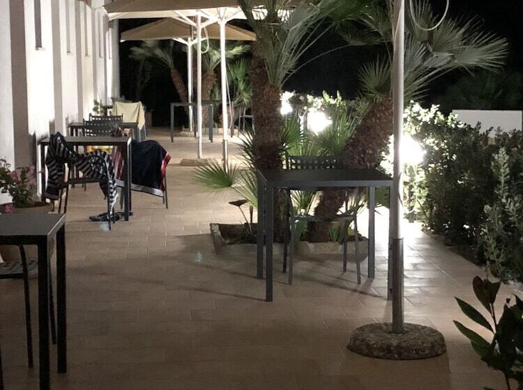 مسافرخانه Case Vacanze La Giara