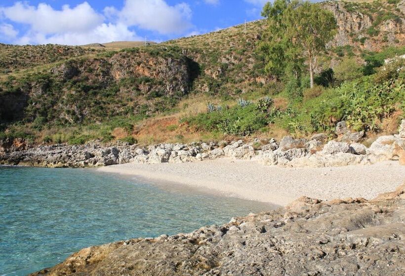 مسافرخانه Case Vacanze La Giara