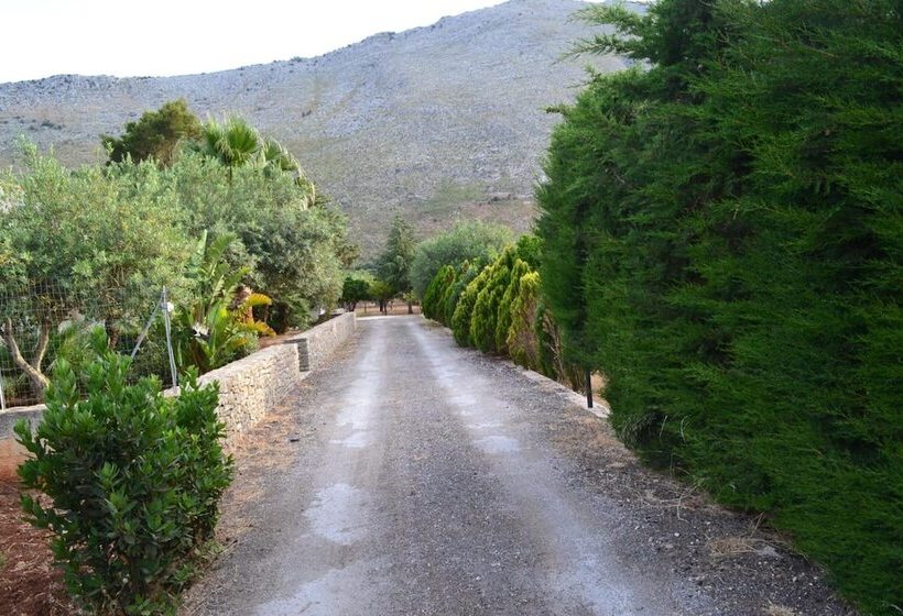 مسافرخانه Case Vacanze La Giara