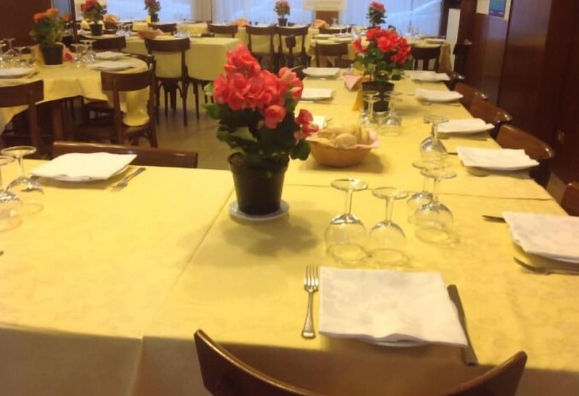 فندق Albergo Ristorante Del Ponte