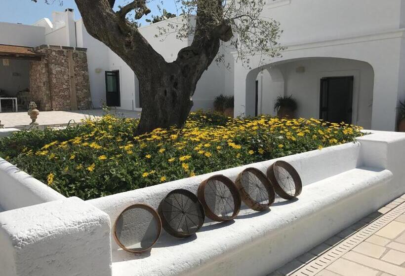هتل Masseria Le Mandorle