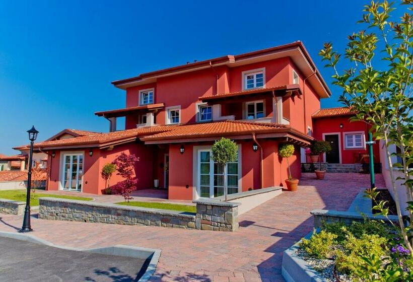 여관 Villa Carolina Resort