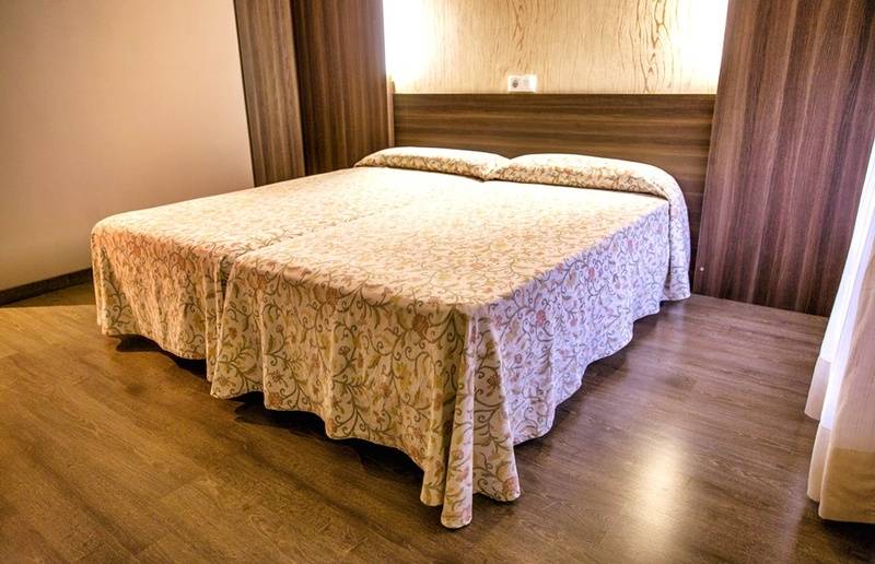 مسافرخانه Esteba