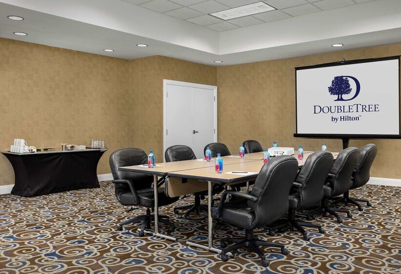 هتل Doubletree By Hilton Chicago O Hare Airport  Rosemont