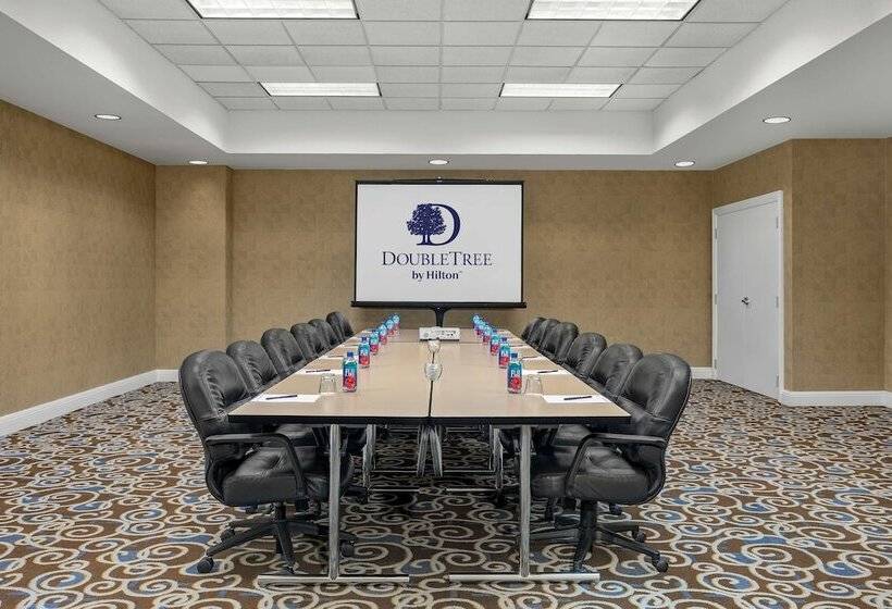 هتل Doubletree By Hilton Chicago O Hare Airport  Rosemont