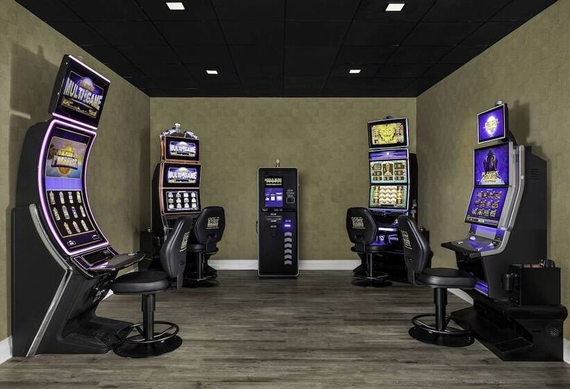 هتل Doubletree By Hilton Chicago O Hare Airport  Rosemont