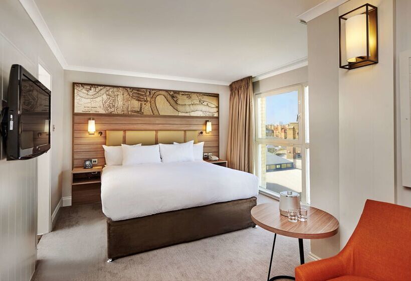 هتل Doubletree By Hilton  London  Docklands Riverside