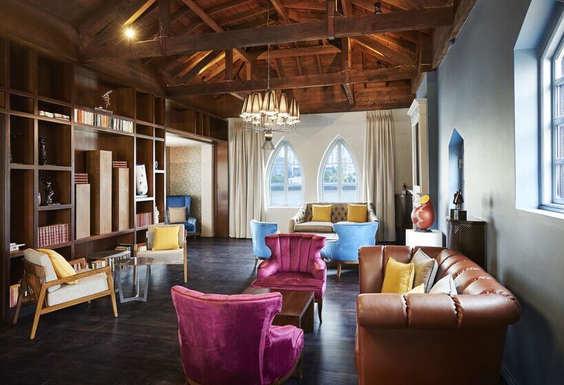 هتل Doubletree By Hilton  London  Docklands Riverside