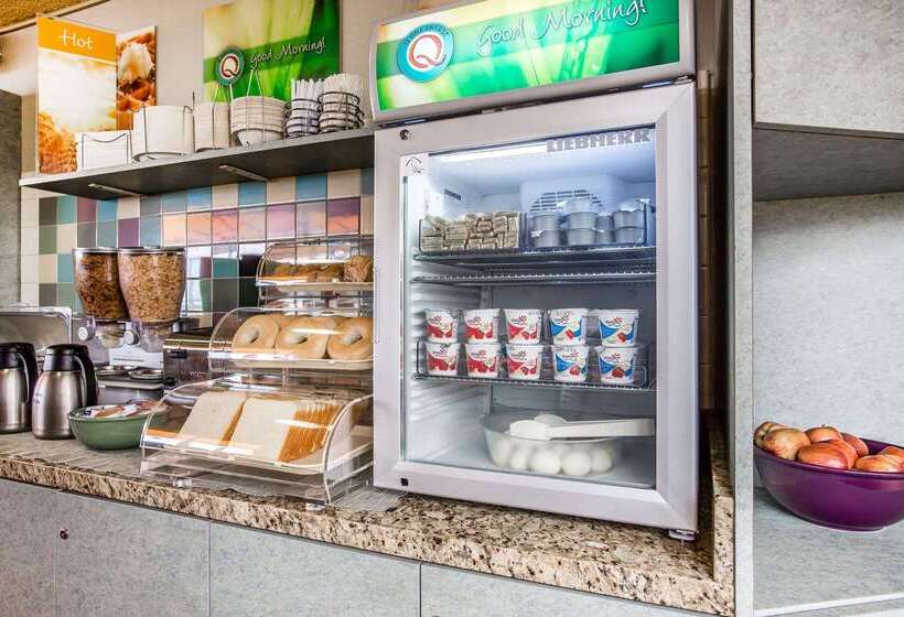 ホテル Quality Inn & Suites Hermosa Beach